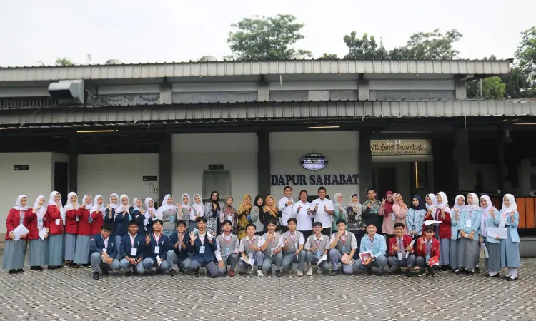 Peringati Hari Gizi Nasional, Lapas Cibinong Edukasi Puluhan Siswa SMK soal Gizi Seimbang